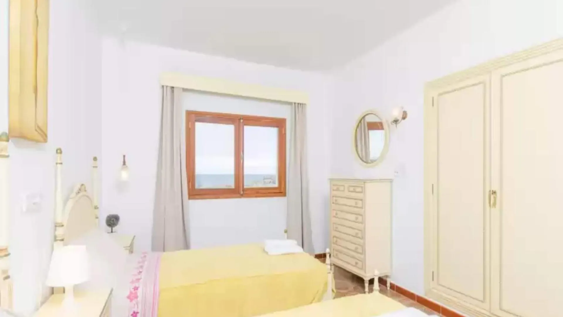 Lovely Holiday Home With Sea-View S'Illot