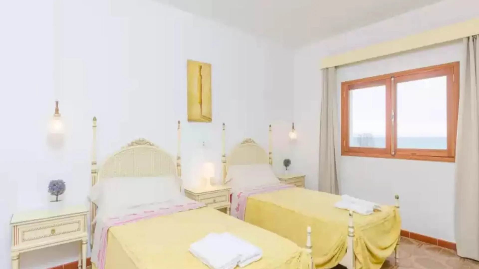 Lovely Holiday Home With Sea-View S'Illot  Chalet